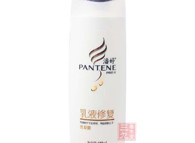 其实洗发不能一味追求泡沫多的