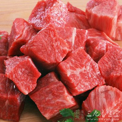 牛肉，含蛋白質(zhì)、磷、鋅較多，還含有鈣、維生素A、維生素B1、維生素B2等