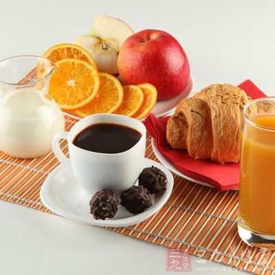 吃“热食”才能保护“胃气” 吃“热食”才能保护“胃气”