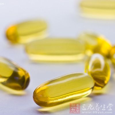 在没有纯维生素D制剂的情况下可以用安全剂量的鱼肝油、维生素AD滴剂替代