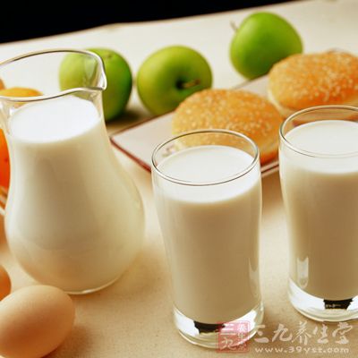 喝牛奶的最佳时间是什么时候 补钙佳品牛奶(2