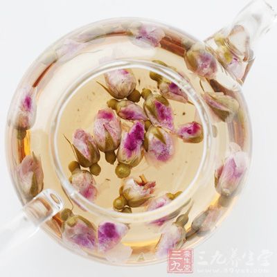 玫瑰花茶具有活血散淤、調(diào)經(jīng)止痛的功效