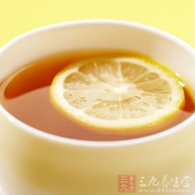 茶能使人精神振奮，增強(qiáng)思維和記憶能力