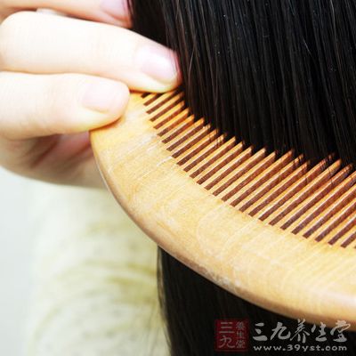 白<em>头发</em>怎么<em>变黑</em> 白发变黑发的4大实用<em>妙方</em>(9) 