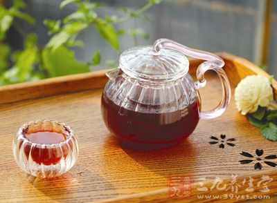 酸梅汤是老北京传统的消暑饮料
