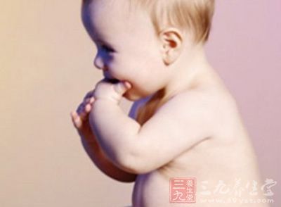 新生儿孩子得了疾病鹅口疮冬腌菜放冰冻箱图片