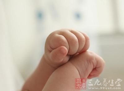 宝宝的第一次生病——湿疹 宝宝的第一次生病——湿疹