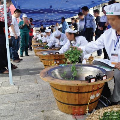 刚生产的普洱茶不宜多喝