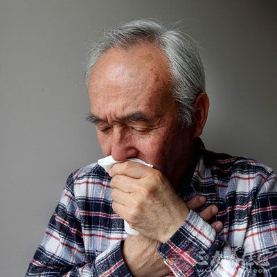 老年人鼻出血的症状有什么表现