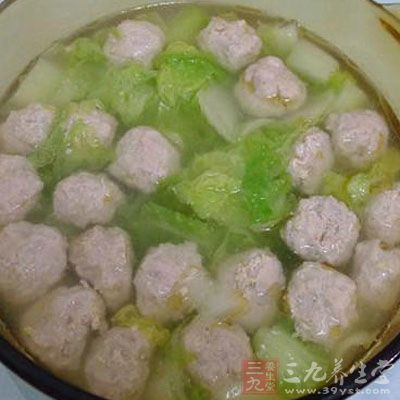 小白菜丸子汤的制作材料