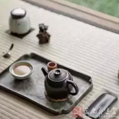 茶器也罢，茶香也罢，茶味也罢，好坏不由我评说