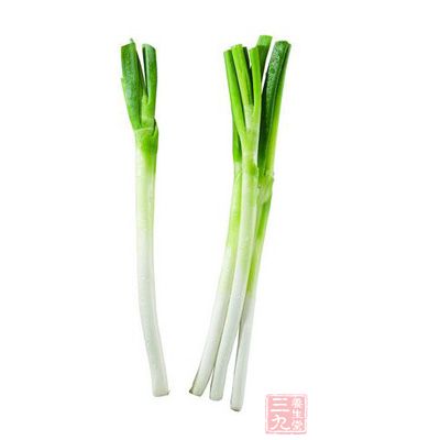 蔥是溫通陽(yáng)氣的養(yǎng)生佐料，作為調(diào)料品