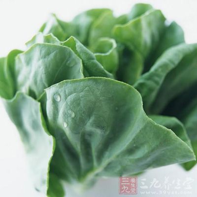 新鮮水果和蔬菜，以攝取維生素C和生物類黃酮