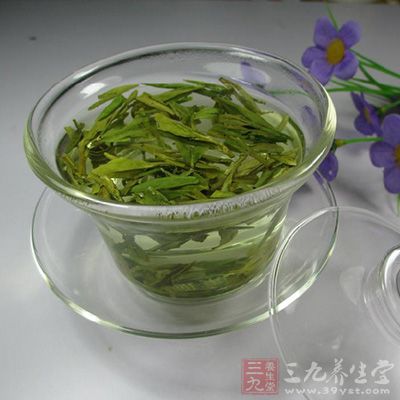 迎霜產(chǎn)量高，紅、綠茶兼制，尤其適制名優(yōu)綠茶特點(diǎn)：香味高并鮮濃