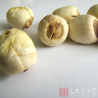 莲子有很好的滋补作用，古人认为它“享清芳之气，得稼穑之味，乃脾之果也”