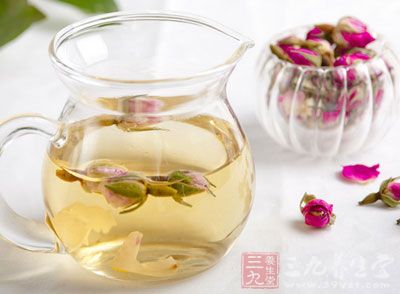 第一招：排毒喝花茶