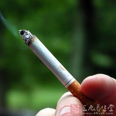 香烟中的有害物质，相信大家都很清楚，吸烟正是导致慢性支气管炎发病的主要因素