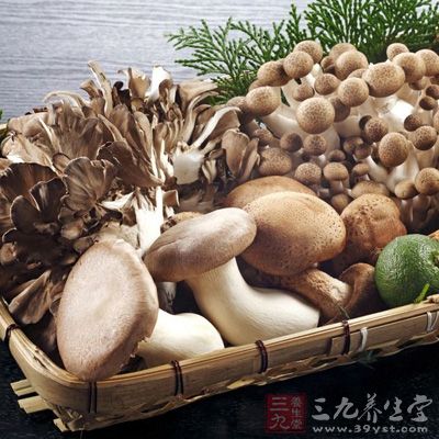 炒蔬菜应加入少量菌类食品