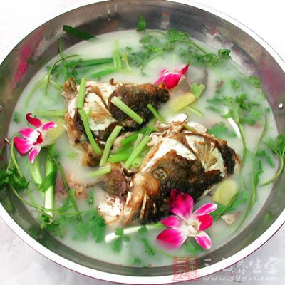 絲瓜豆腐魚(yú)頭湯