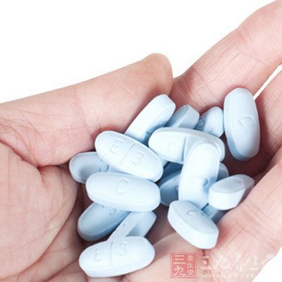 首次发作时医生会给患者使用抗生素 首次发作时医生会给患者使用抗生素