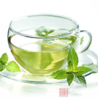 茶叶(尤其是绿茶)中多酚类抗氧化剂含量是水果蔬菜的8倍 茶叶(尤其是绿茶)中多酚类抗氧化剂含量是水果蔬菜的8倍