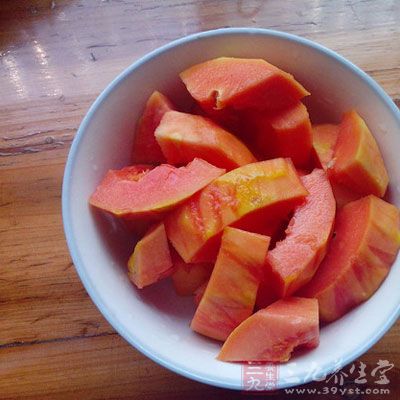 木瓜汤的做法大全 丰胸木瓜这样吃(2)