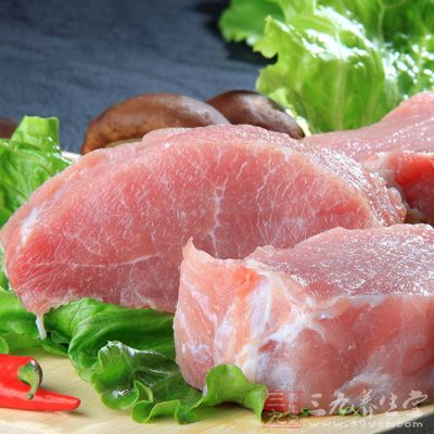 瘦肉事先用调料腌制一下有了咸鲜味