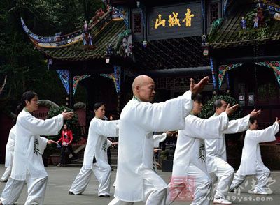 太极拳视频 简述太极拳慢练的基本作用