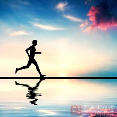跑步有助于增强四肢尤其是腿部的力量和耐力