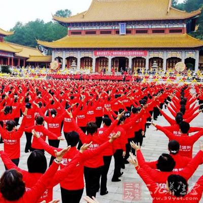 广场舞三步踩 时尚广场舞三步踩教学