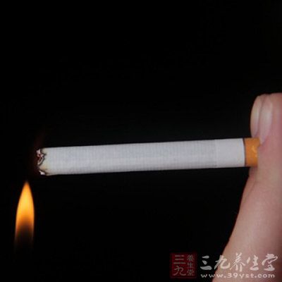 吸煙會(huì)增加自由基的產(chǎn)生，而自由基是機(jī)體年輕的死敵