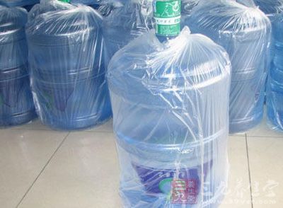 温州市9家企业桶装水大肠菌群超标