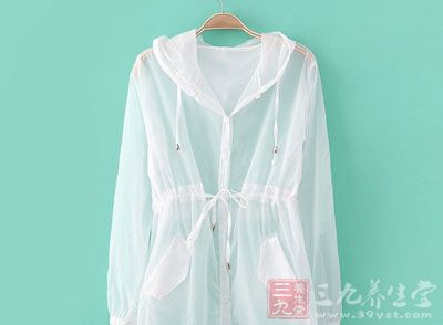 款式多是长袖或短袖小外套 款式多是长袖或短袖小外套