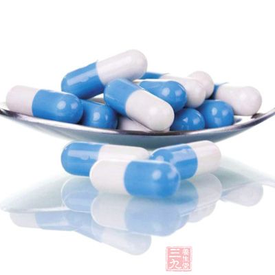 細(xì)菌性腸炎，好根據(jù)細(xì)菌藥物敏感試驗(yàn)結(jié)果選用抗菌藥