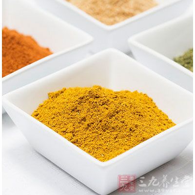 不宜食強(qiáng)烈調(diào)味品，如酒類、辣椒、咖喱、胡椒、芥末等。