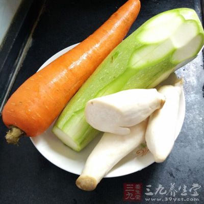 化寶寶的主食開始轉(zhuǎn)向普通食物