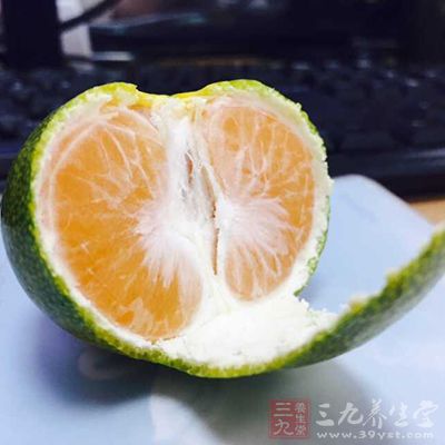 应多吃一些绿叶蔬菜、枣和柑橘类水果 应多吃一些绿叶蔬菜、枣和柑橘类水果