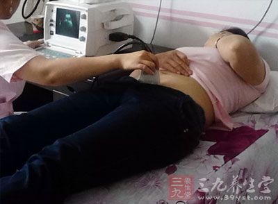 在超声检查下甲状腺结节检出率分别为20.2%,16.2%和3.3%,随着碘摄入量降低而增加。 在超声检查下甲状腺结节检出率分别为20.2%,16.2%和3.3%,随着碘摄入量降低而增加。