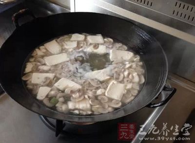 防肺燥，飲食潤一點(diǎn)