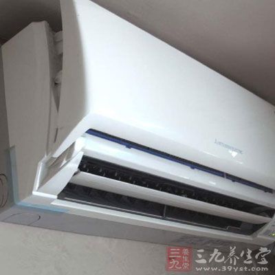 在空调房会中暑是因热量积在体内