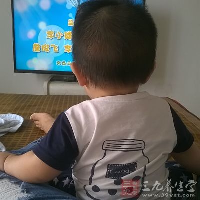 少年儿童喝牛奶能促进 身体生长发育