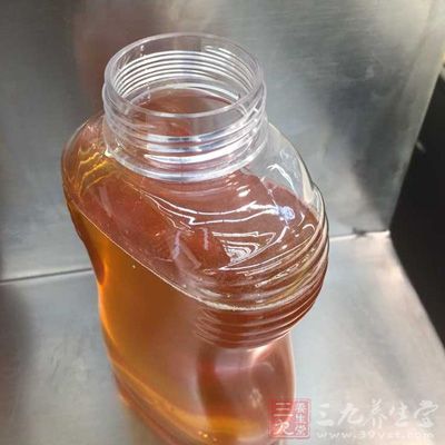 口角炎可以用蜂蜜擦嘴角