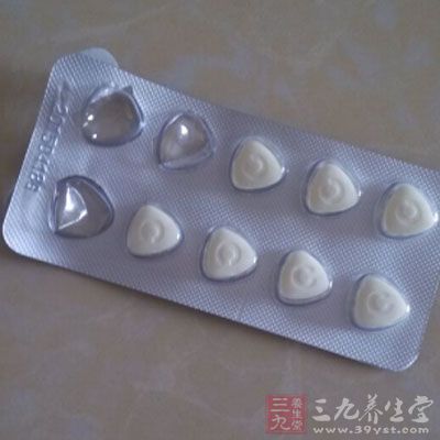 另外還要注意作息規(guī)律，隨身一定要帶備急救藥物