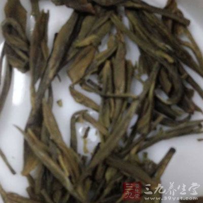 含黏滑物质的蔬菜、茶类、富含铬的食物