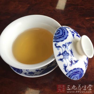 丹参1钱、茯苓2钱、绿茶1包