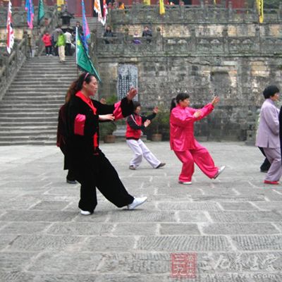 长期的不能动导致体内酸性物质不能及时被排出