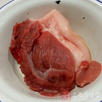 瘦猪肉200克