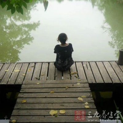 对女性来说,判断自己是否肾虚,还可以多留意自己的月经、带下 对女性来说,判断自己是否肾虚,还可以多留意自己的月经、带下