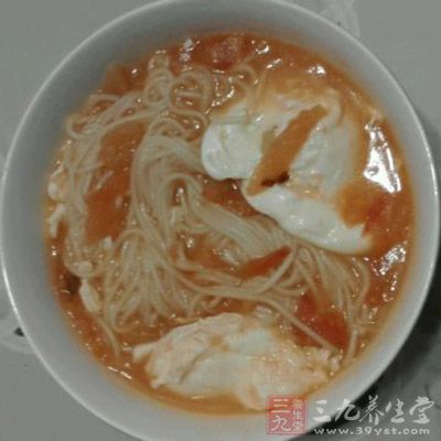 西红柿鸡蛋热汤面