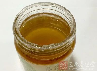 蜂蜜具有治感冒的效果